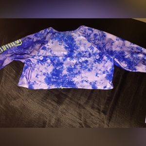 Long sleeve swimsuit top